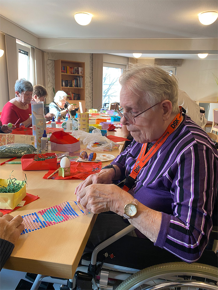 Bei der Auswahl an Deko-Perlen, ist es gar nicht mal so leicht, sich zu entscheiden.